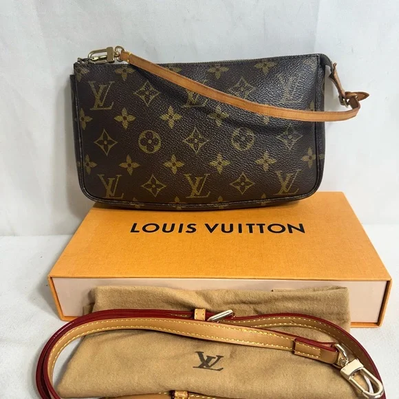 Louis Vuitton Pochette Accessory - Picture 1 of 11